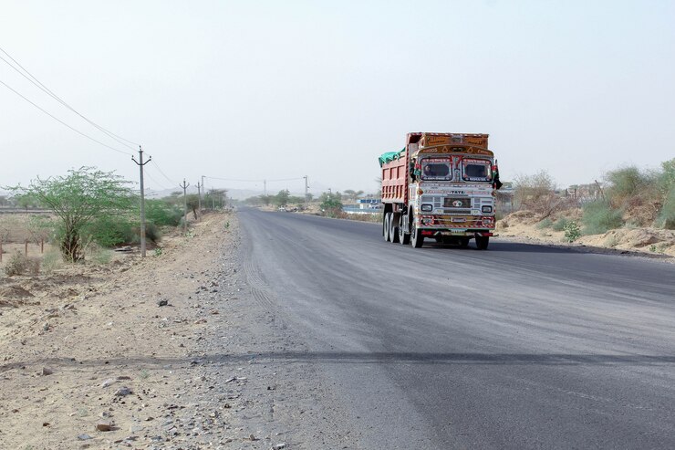 TRUCKGURU TRUCK FOR TRANSPORT