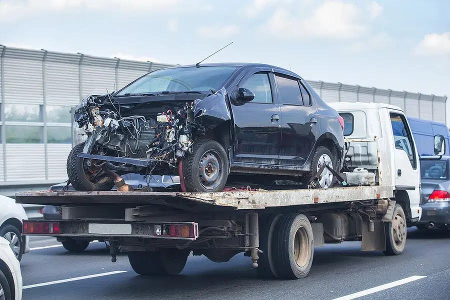 Junk Car Towing Services in Livonia