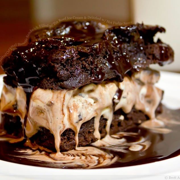Hot Fudge Brownie Boat