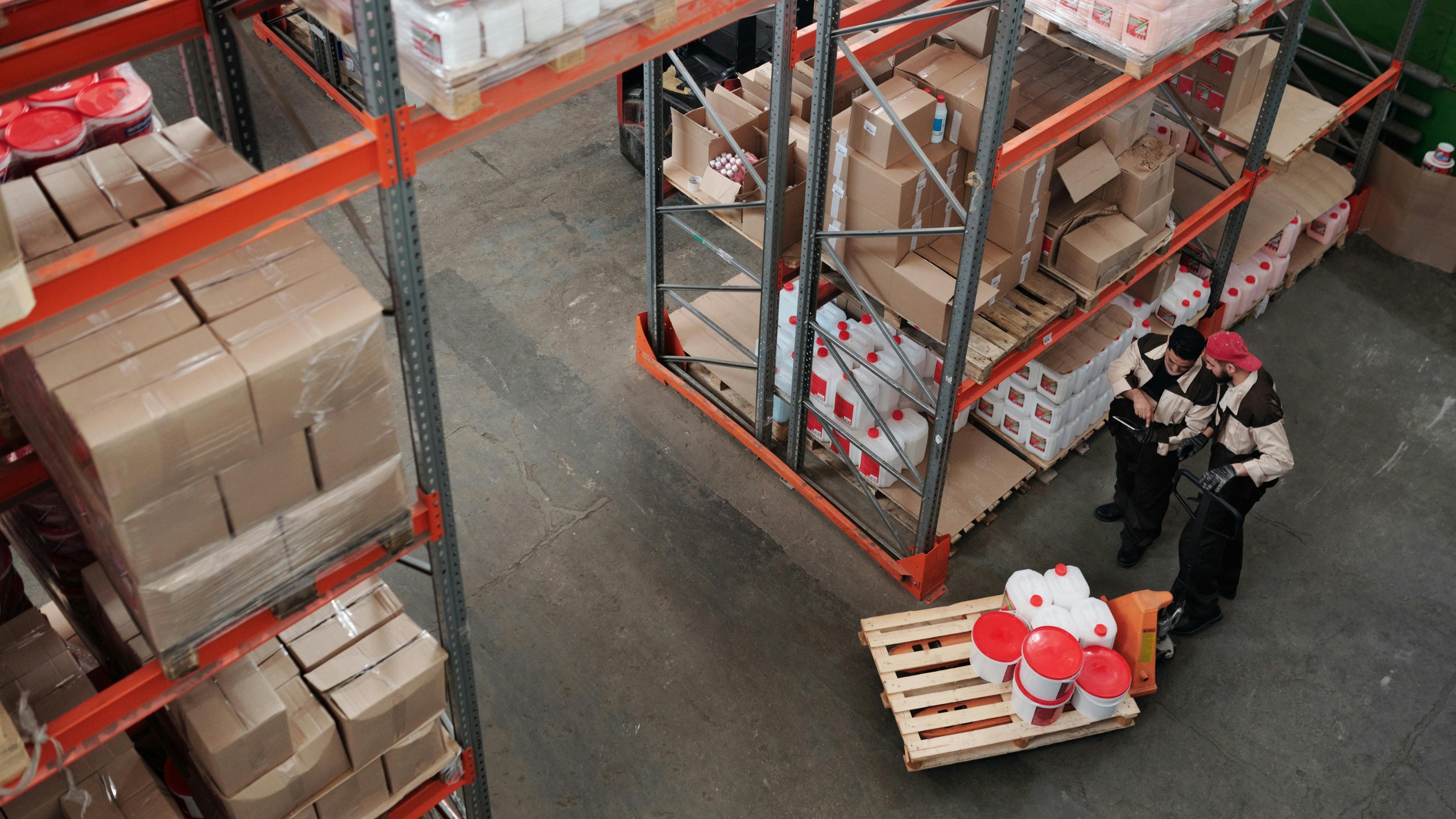 The Electronic Revolution in Wholesale: How Technology Shapes Modern Trade