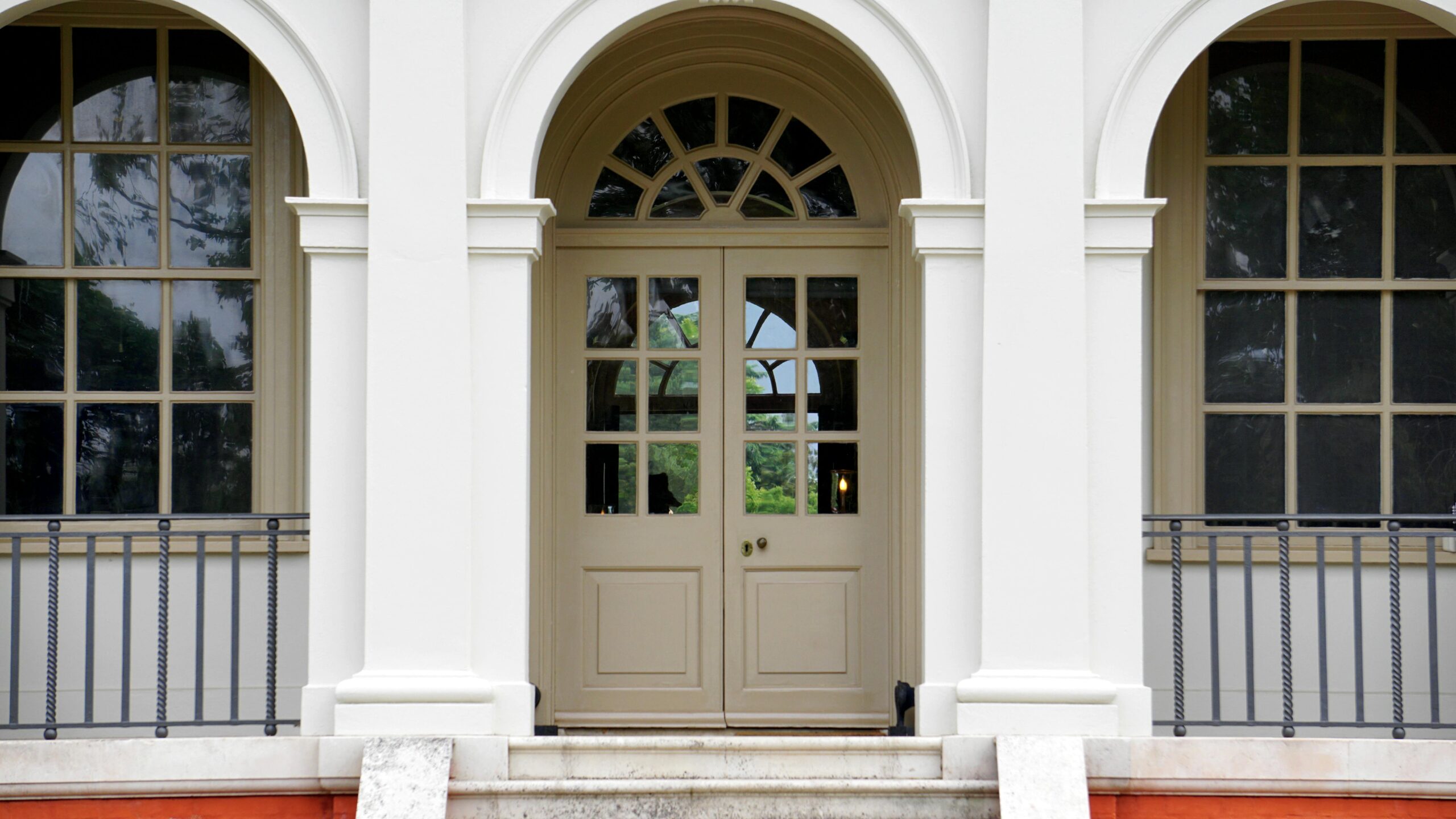 how to make a doorway arched  
